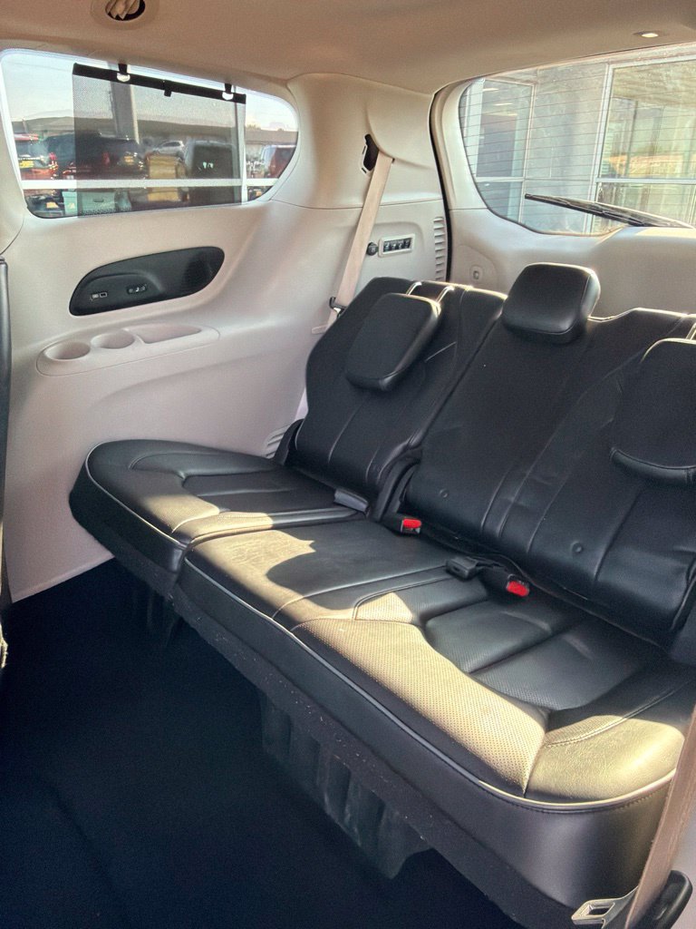 Used 2018 Chrysler Pacifica Limited FWD image 30