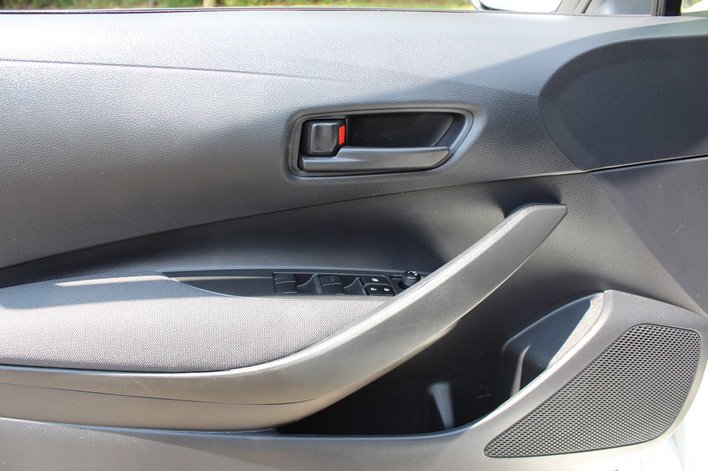 Used 2023 Toyota Corolla LE image 32