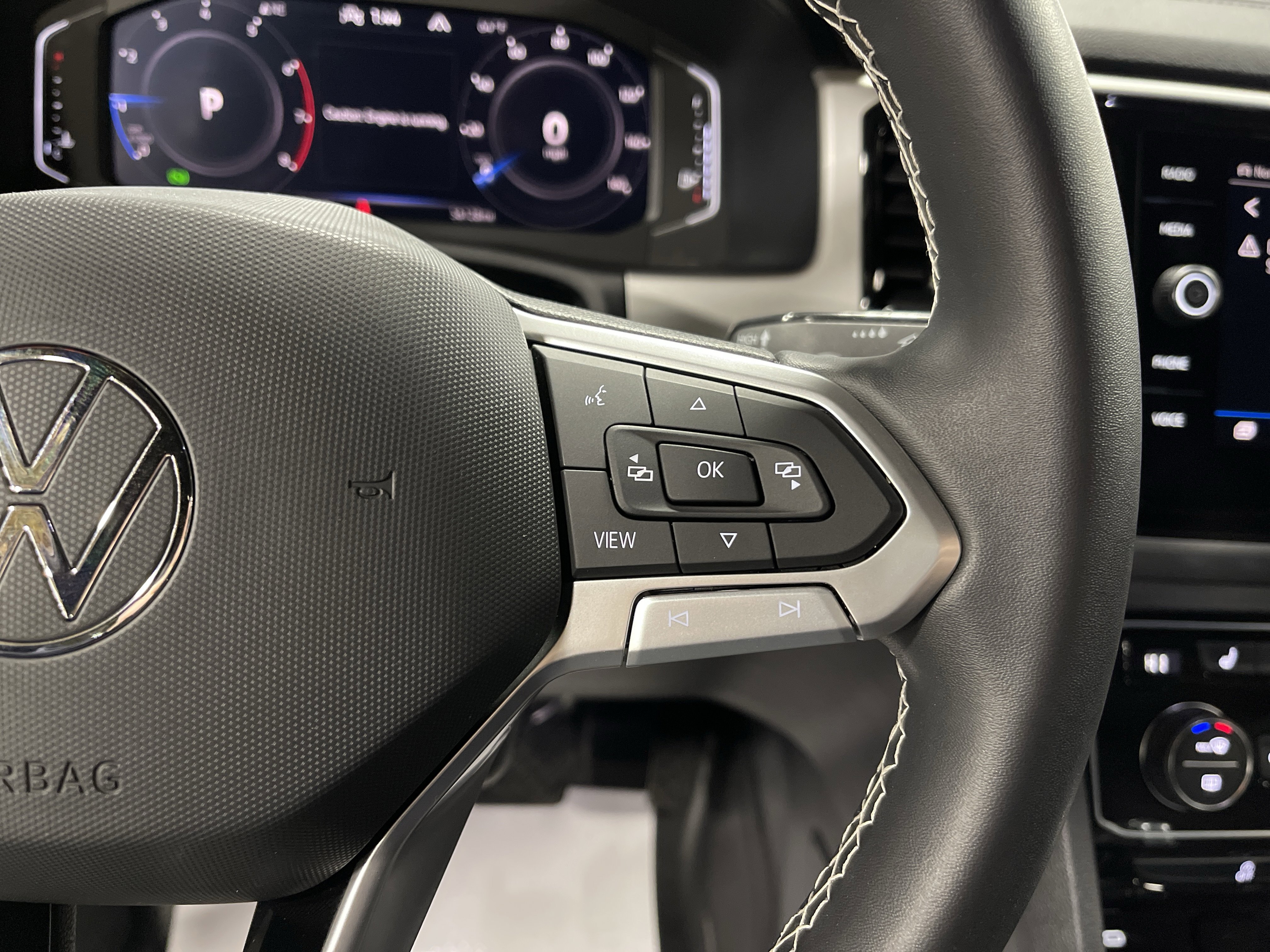 Used 2023 Volkswagen Atlas Cross Sport SE w/ Black Wheel Package image 19