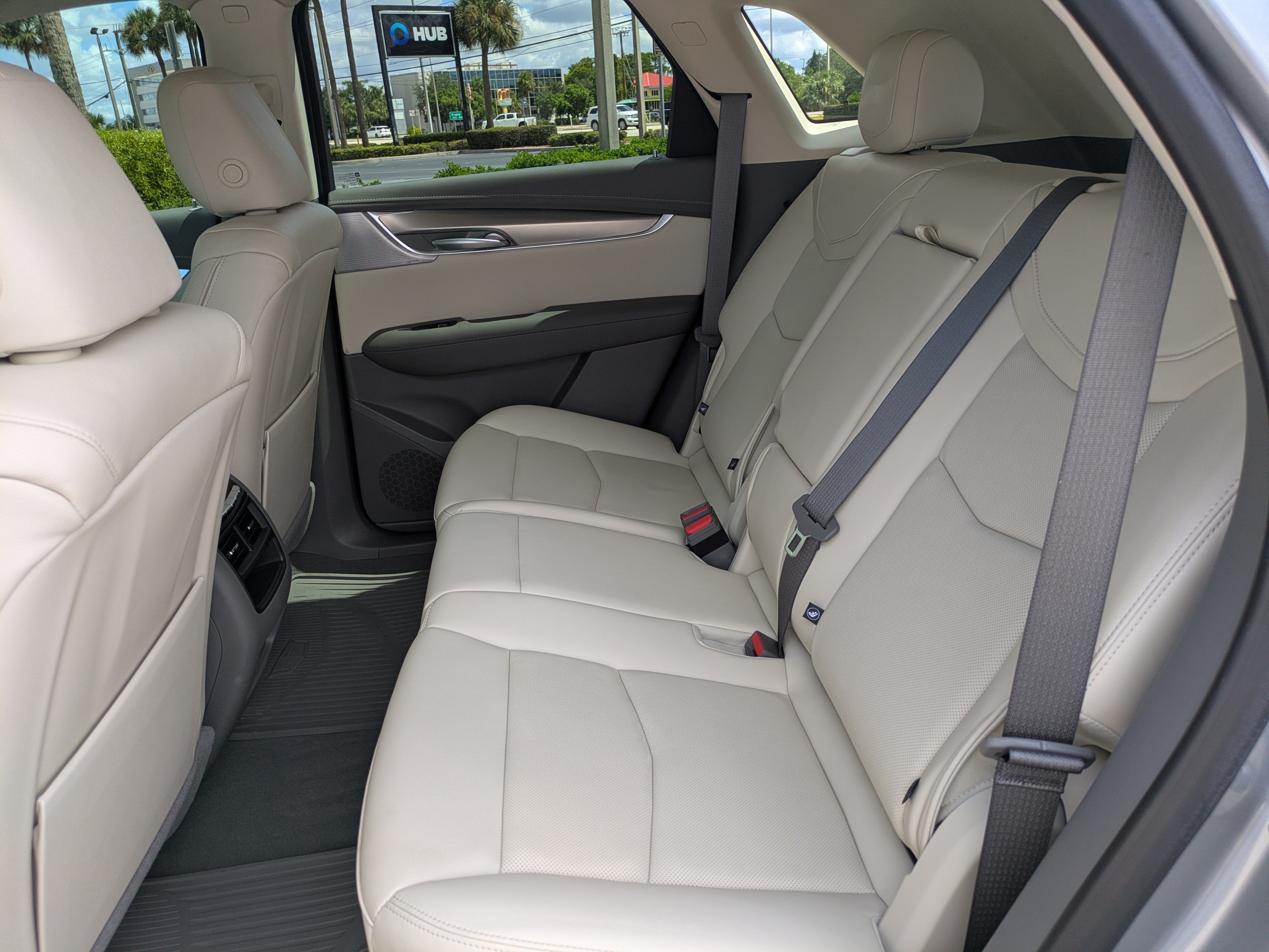 Used 2024 Cadillac XT5 Premium Luxury w/ Technology Package FWD image 12