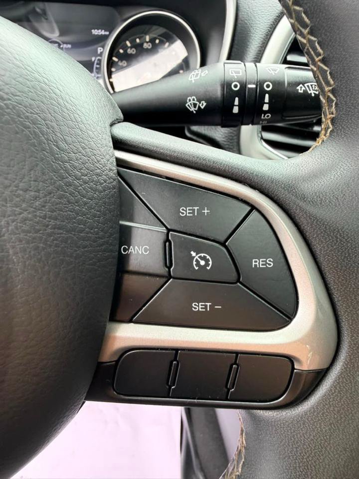Used 2021 Jeep Compass Latitude w/ Sun and Sound Group FWD image 21