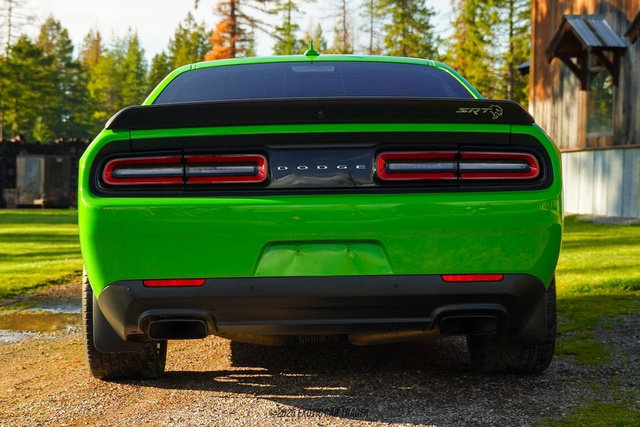 Used 2017 Dodge Challenger SRT Hellcat image 7