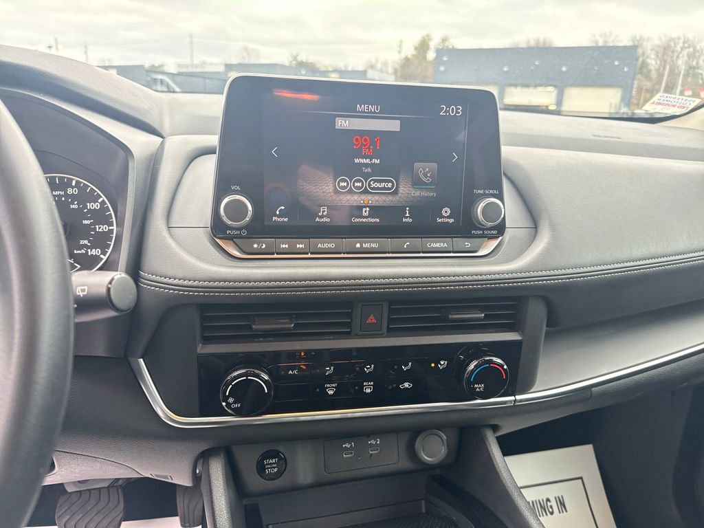 Used 2025 Nissan Rogue S image 18