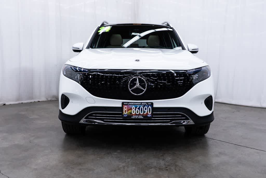 Used 2024 Mercedes-Benz EQB 300 4MATIC image 2