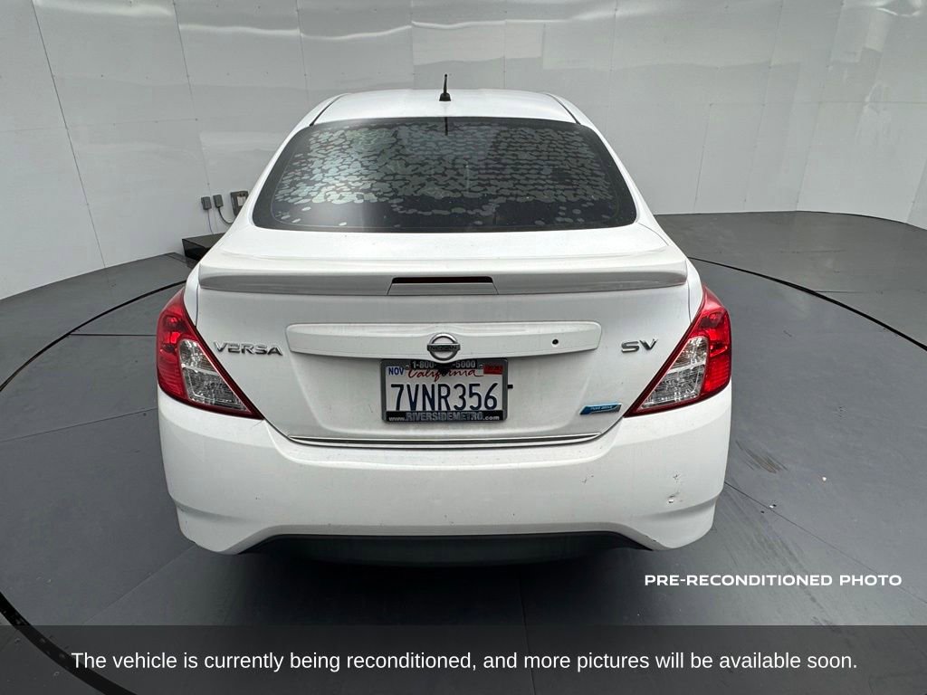 Used 2016 Nissan Versa SV FWD image 4