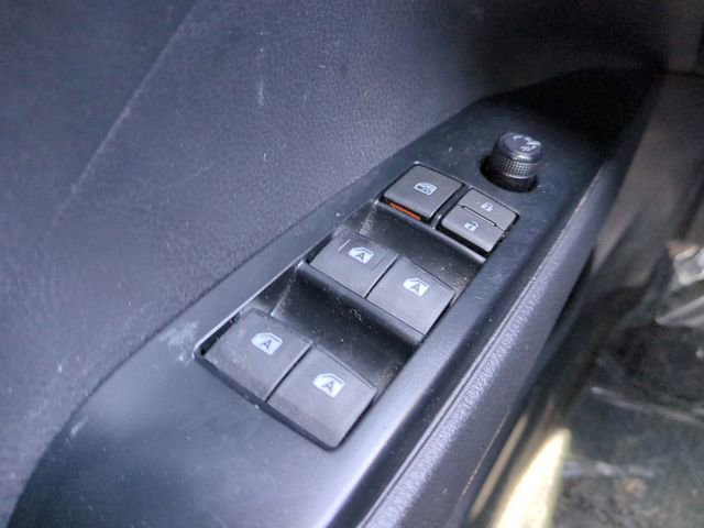 Used 2018 Toyota Camry LE FWD image 25