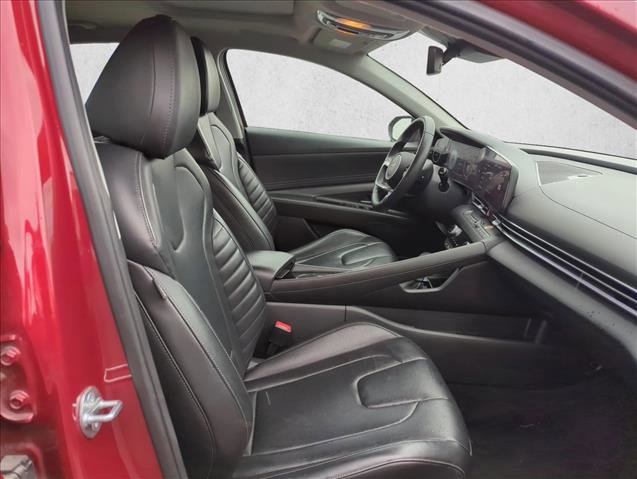 Used 2024 Hyundai Elantra Limited image 22