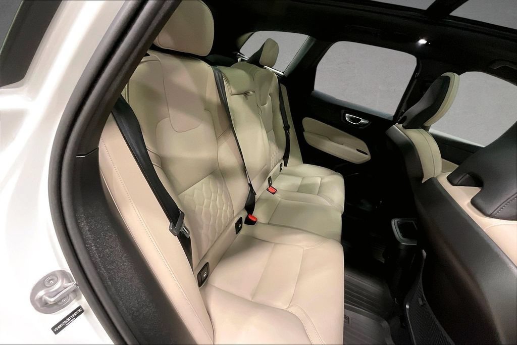 Certified 2026 Volvo XC60 B5 Plus w/ Protection Package Premier AWD/4WD image 24