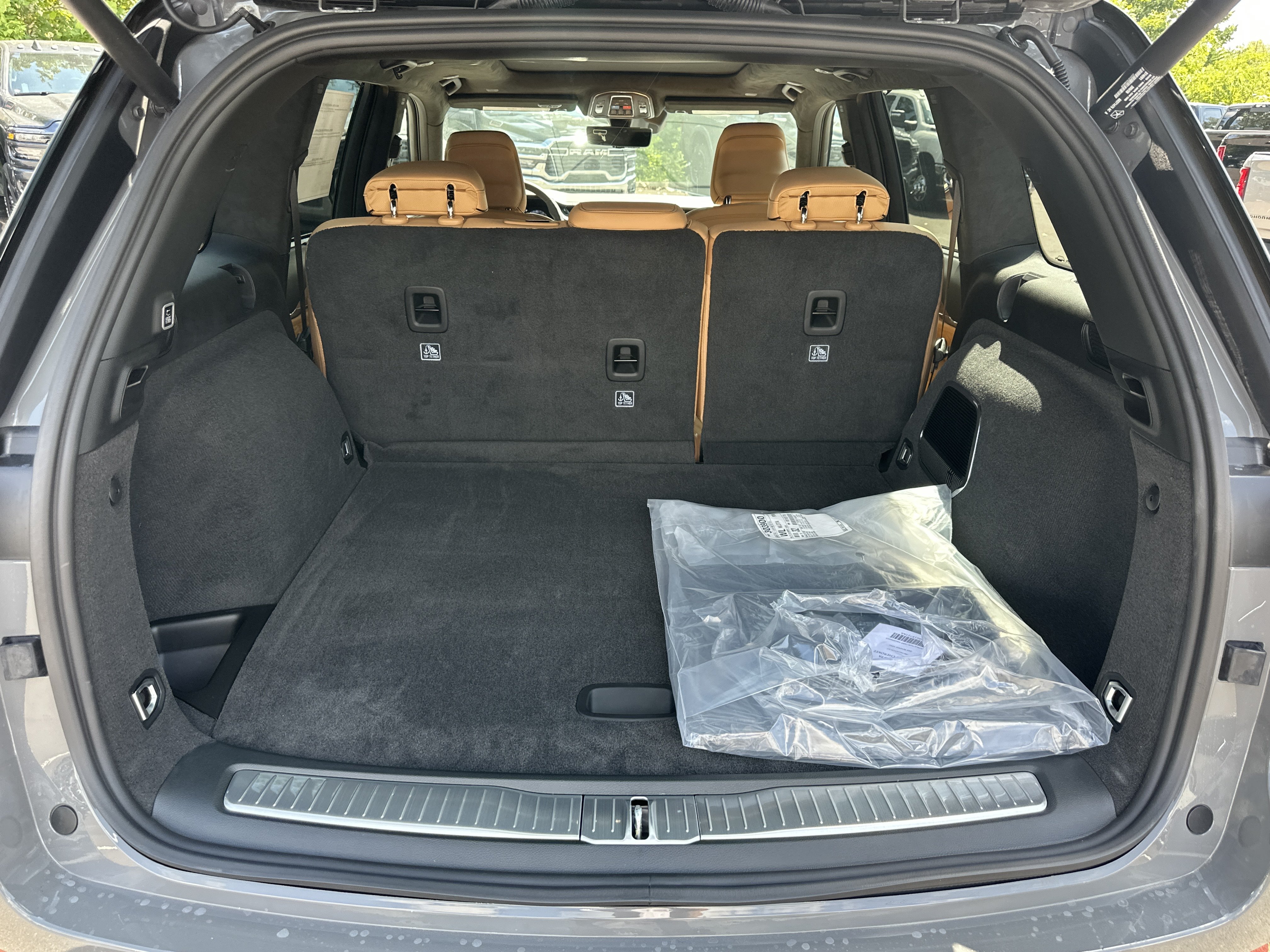 New 2027 Jeep Grand Cherokee Summit AWD/4WD image 16