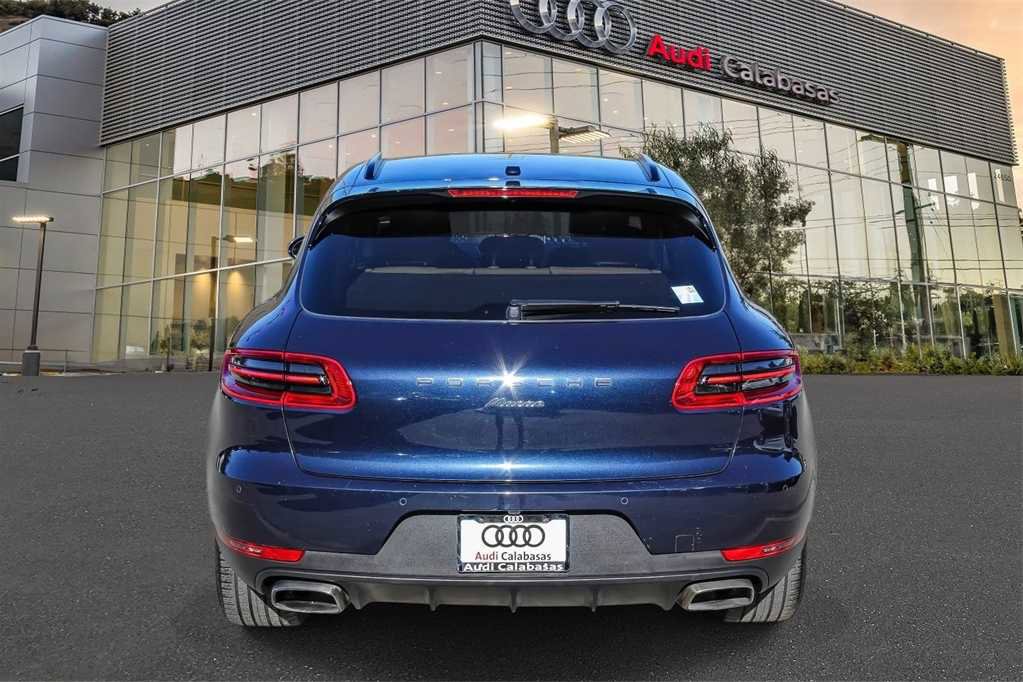Used 2018 Porsche Macan image 3