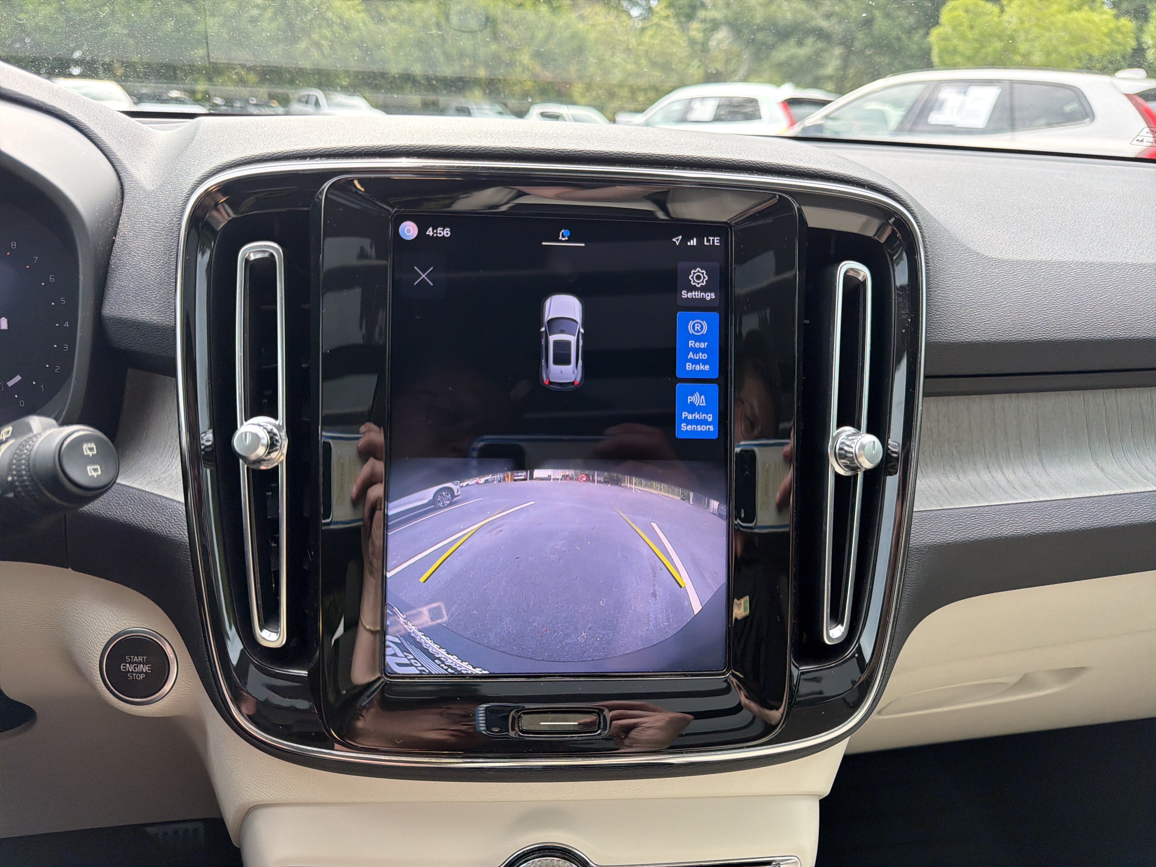 Certified 2023 Volvo XC40 B5 Plus w/ Protection Package Premier AWD/4WD image 25