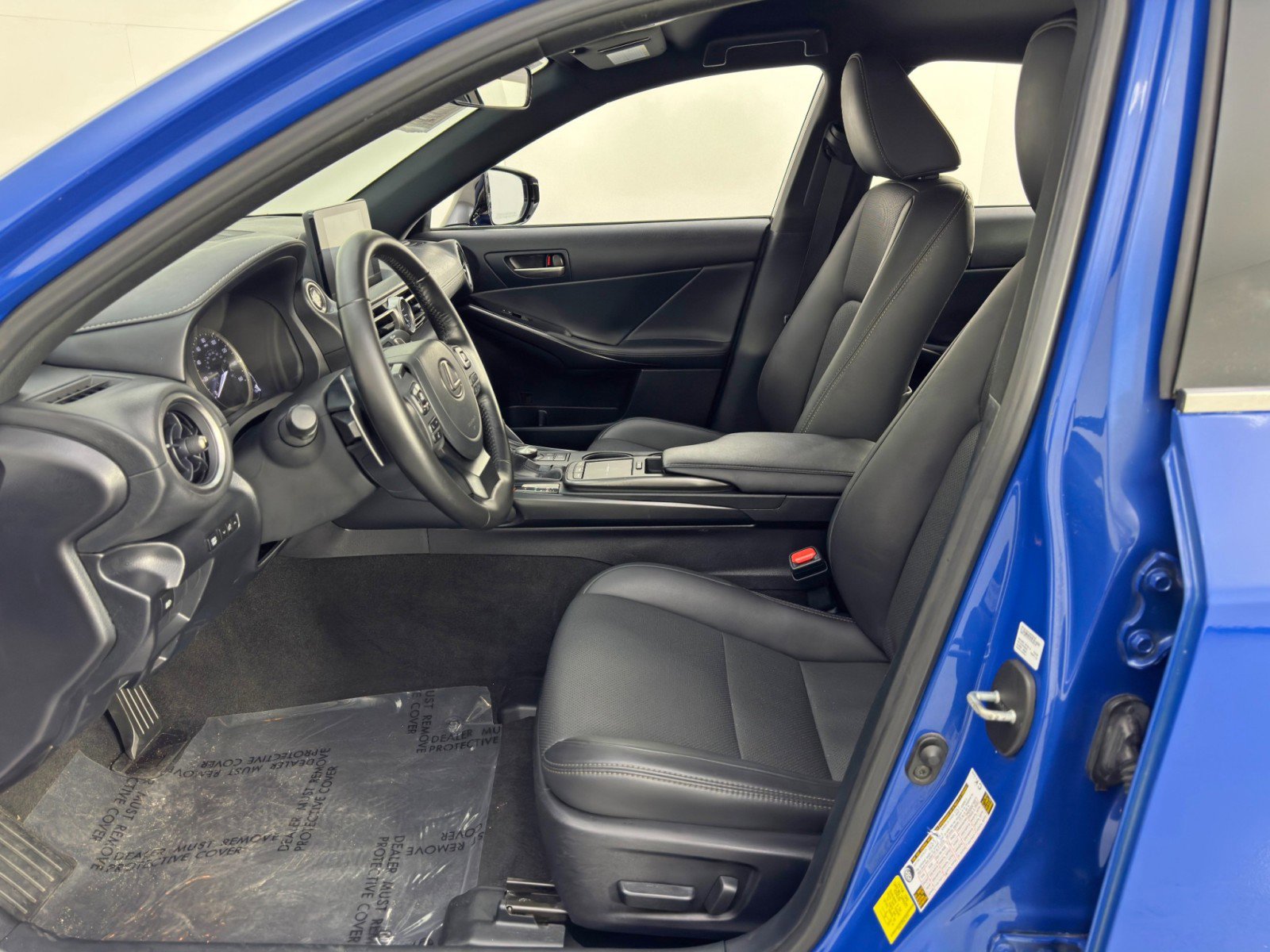 Used 2022 Lexus IS 300 w/ Accessory Package RWD image 15