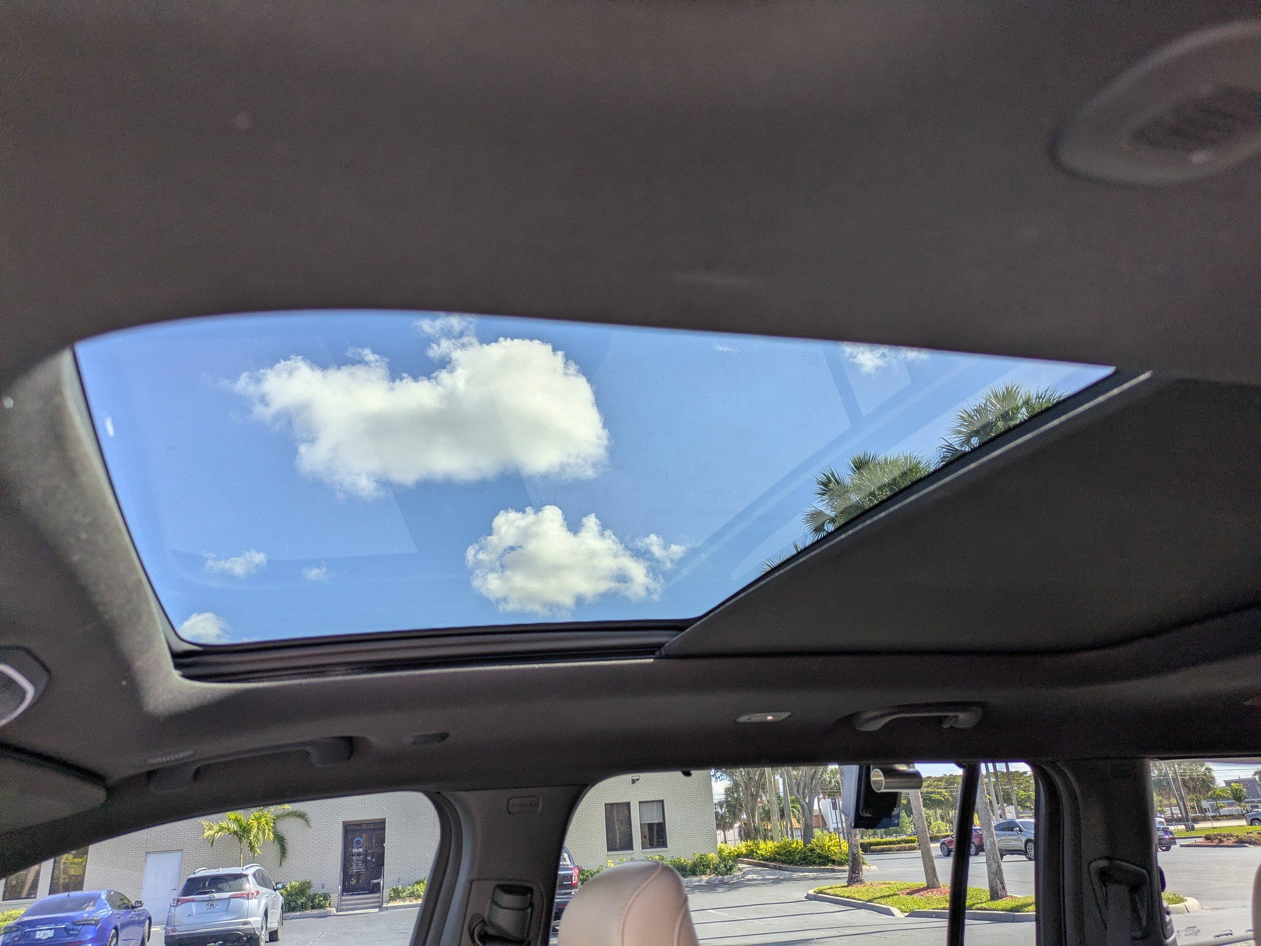 Used 2023 Jeep Grand Cherokee L Limited w/ Luxury Tech Group II image 19