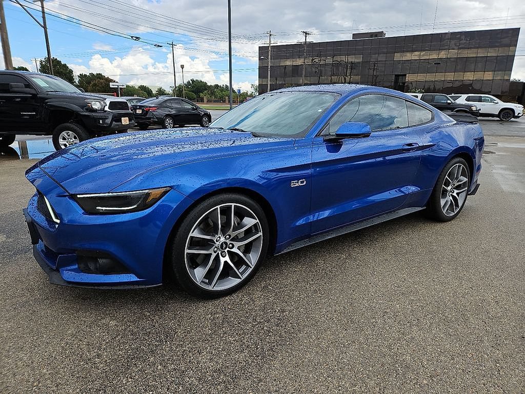 Used 2017 Ford Mustang GT Premium w/ Equipment Group 401A RWD image 2