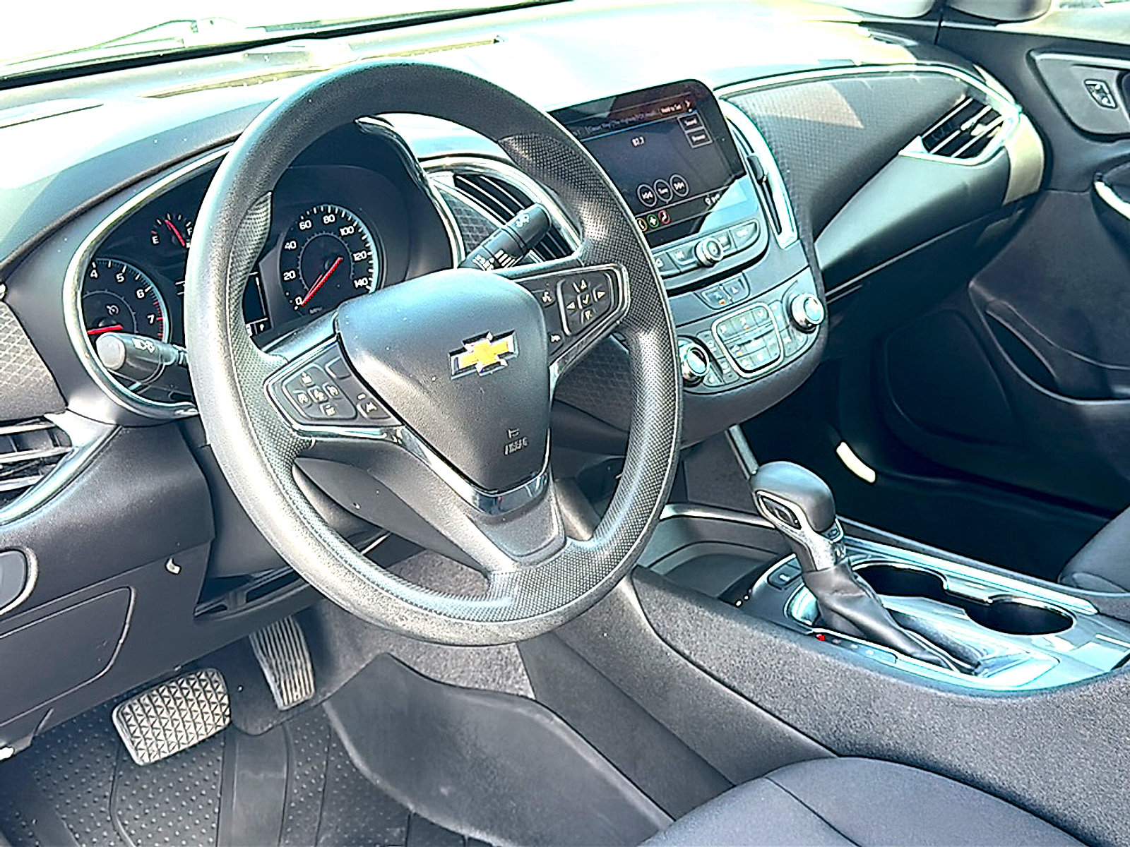 Used 2021 Chevrolet Malibu LT FWD image 12
