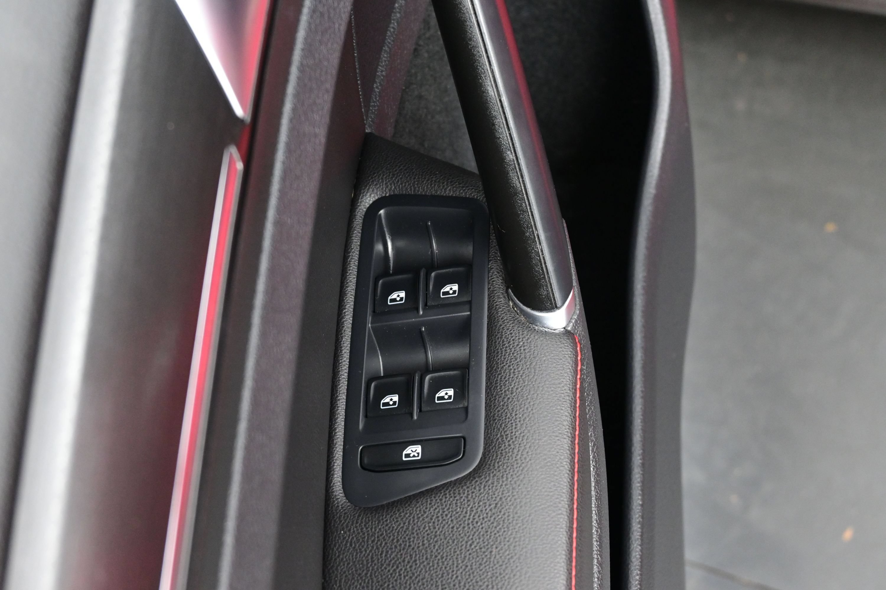 Used 2019 Volkswagen GTI SE w/ SE Experience Package FWD image 10