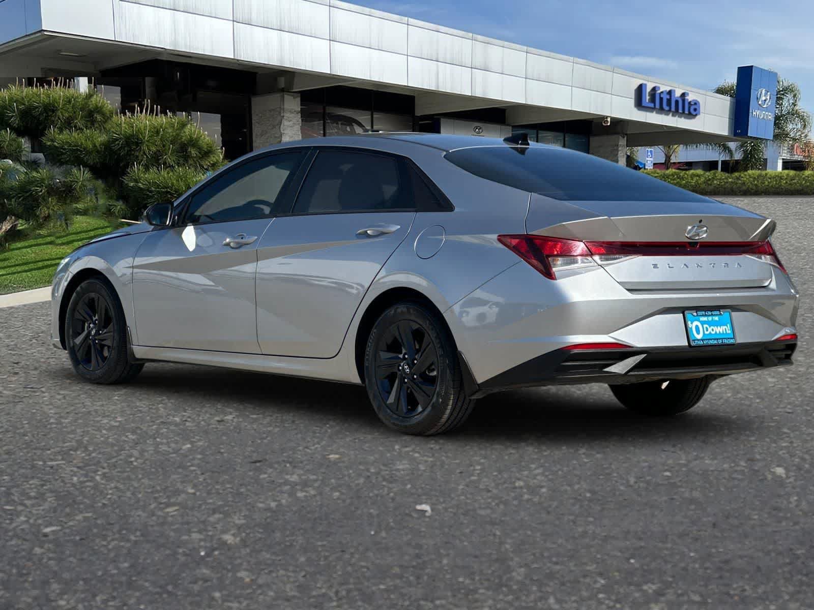 Used 2022 Hyundai Elantra SEL FWD image 7