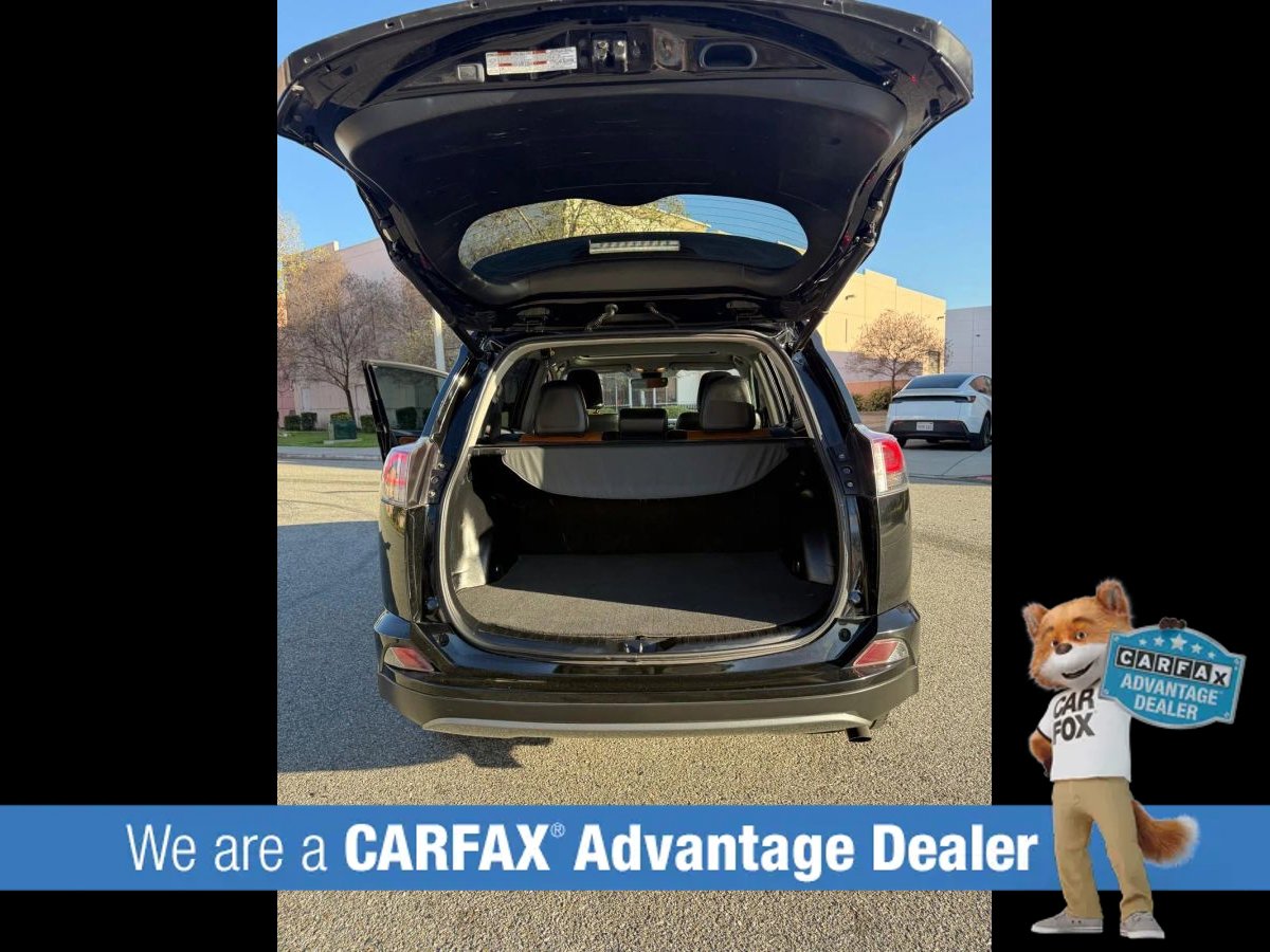 Used 2018 Toyota RAV4 Limited FWD image 7
