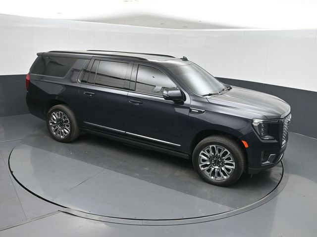 Used 2024 GMC Yukon XL Denali Ultimate AWD/4WD image 30