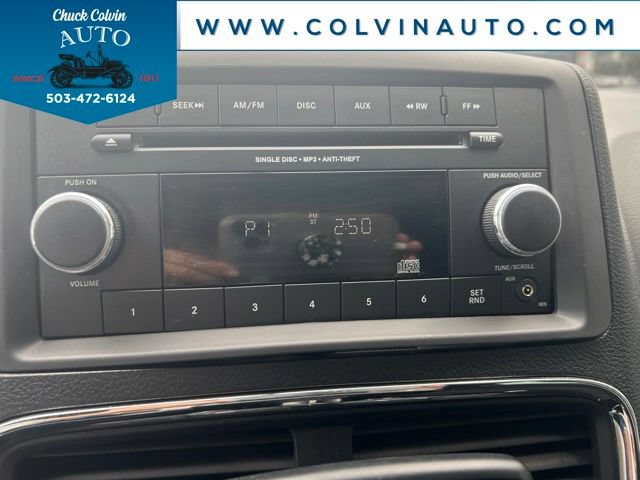 Used 2012 Dodge Grand Caravan American Value Package FWD image 18