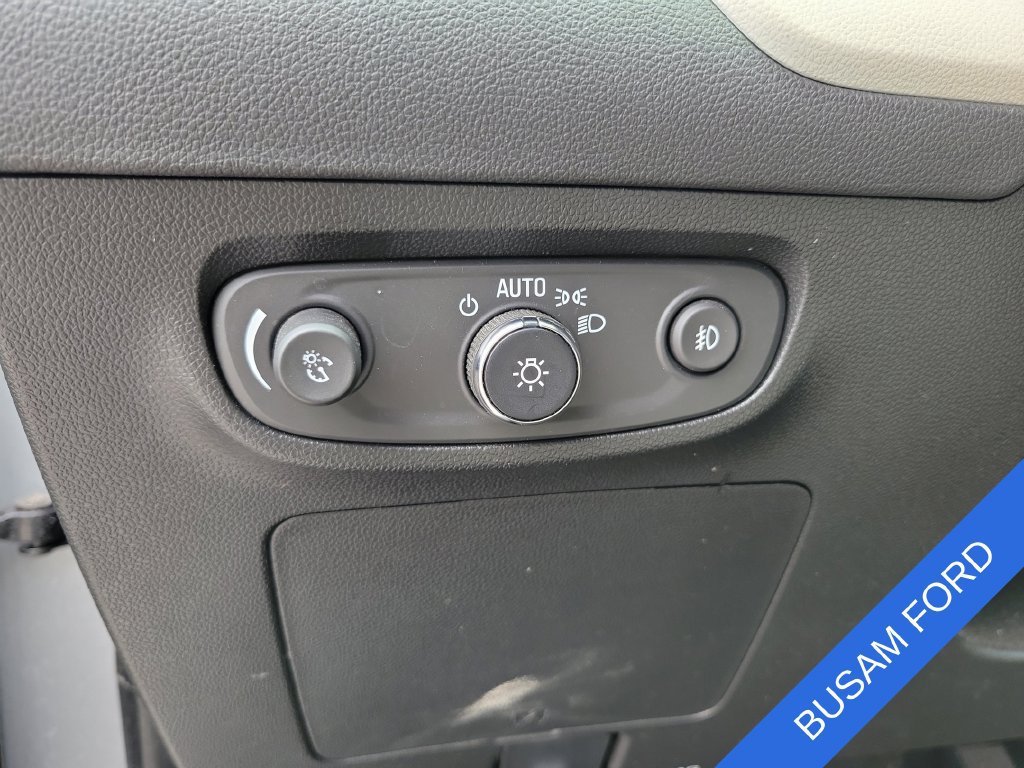 Used 2023 Buick Encore GX Preferred w/ Cold Weather Comfort Package FWD image 13