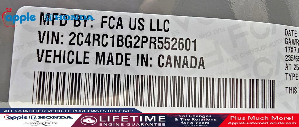 Used 2023 Chrysler Pacifica Touring-L image 29