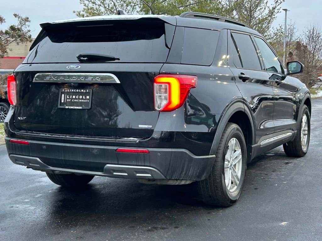 Used 2020 Ford Explorer XLT w/ Equipment Group 202A image 7