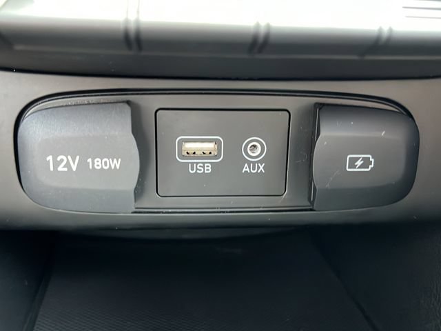 Used 2020 Hyundai Veloster N w/ Performance Package FWD image 17