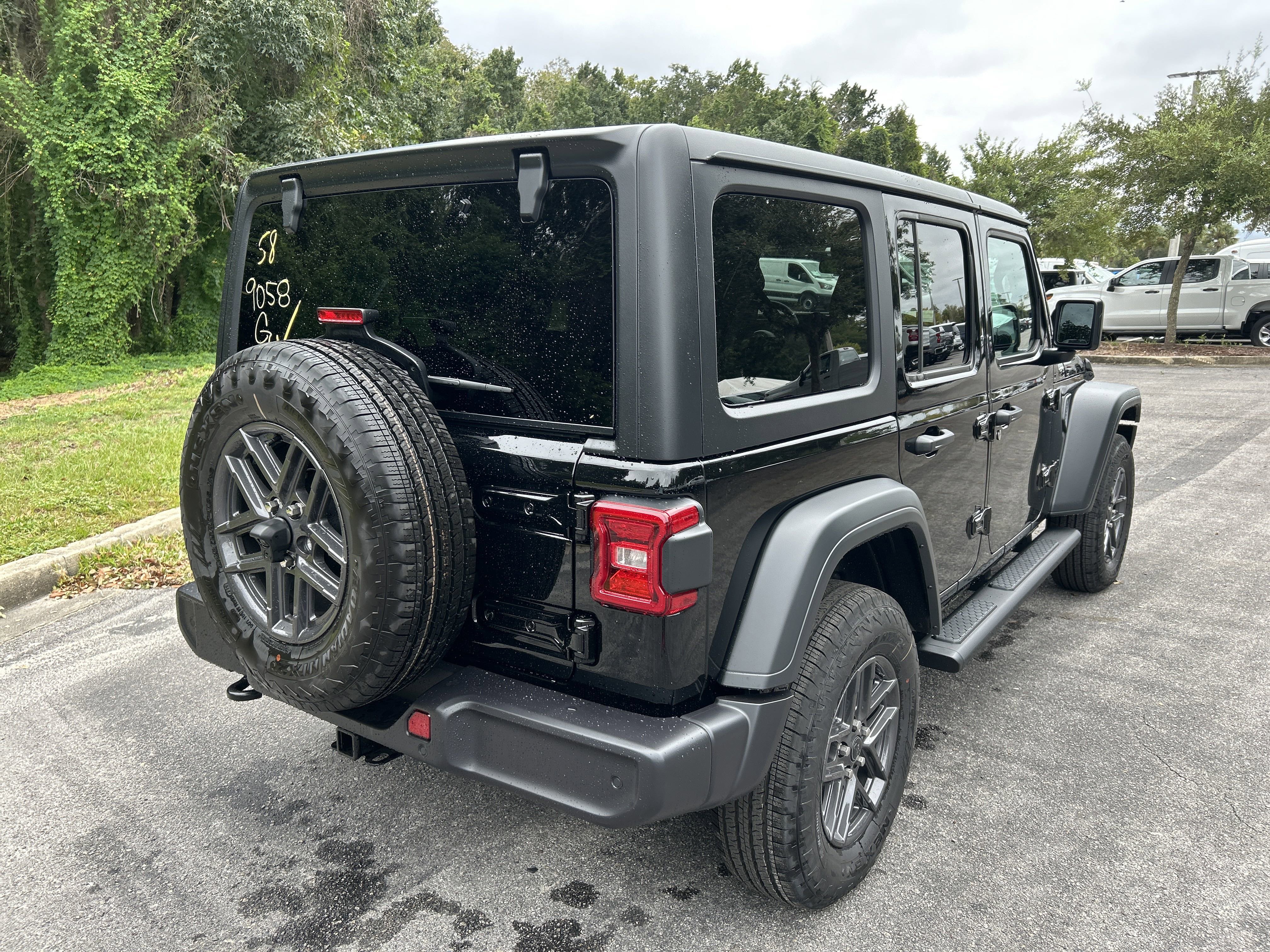 New 2025 Jeep Wrangler Sport S image 9