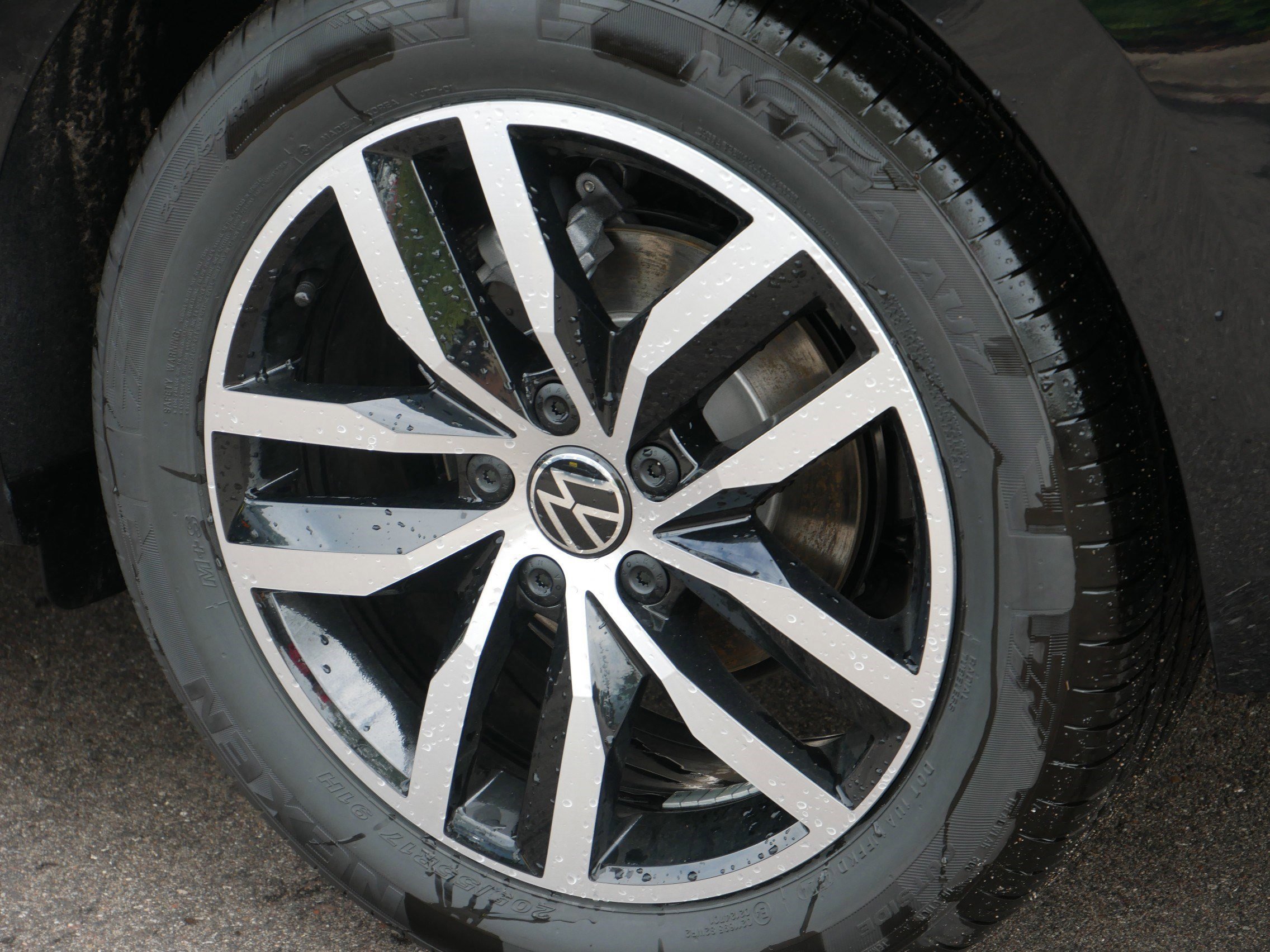 New 2025 Volkswagen Jetta SE image 3