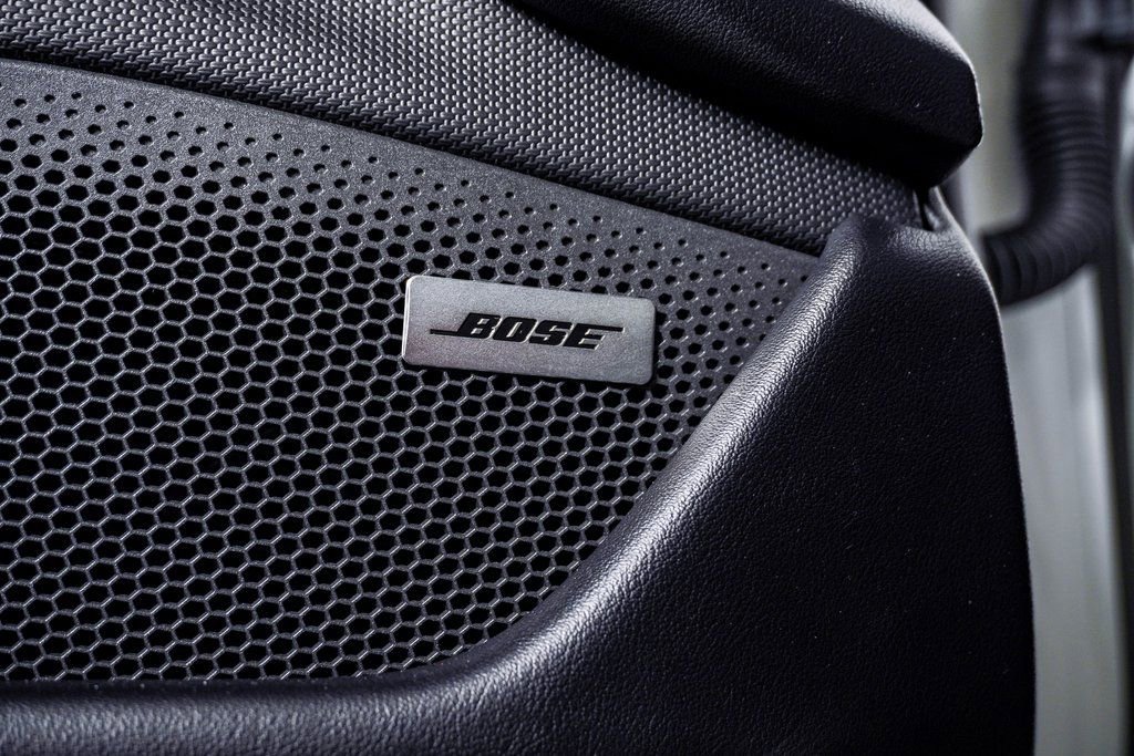 Certified 2025 Porsche Taycan image 27