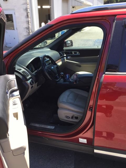 Used 2018 Ford Explorer Limited AWD/4WD image 3