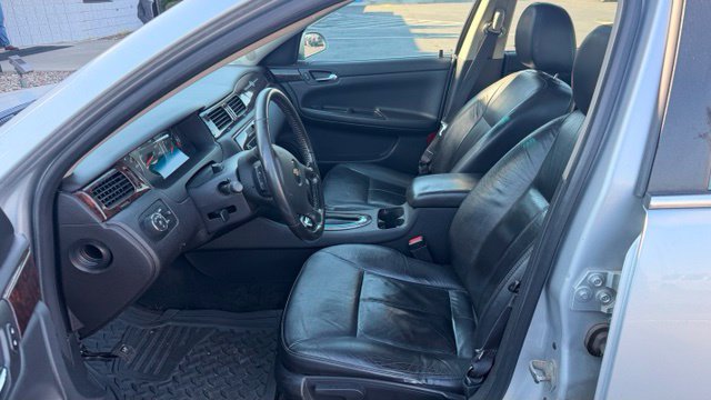 Used 2012 Chevrolet Impala LTZ FWD image 10