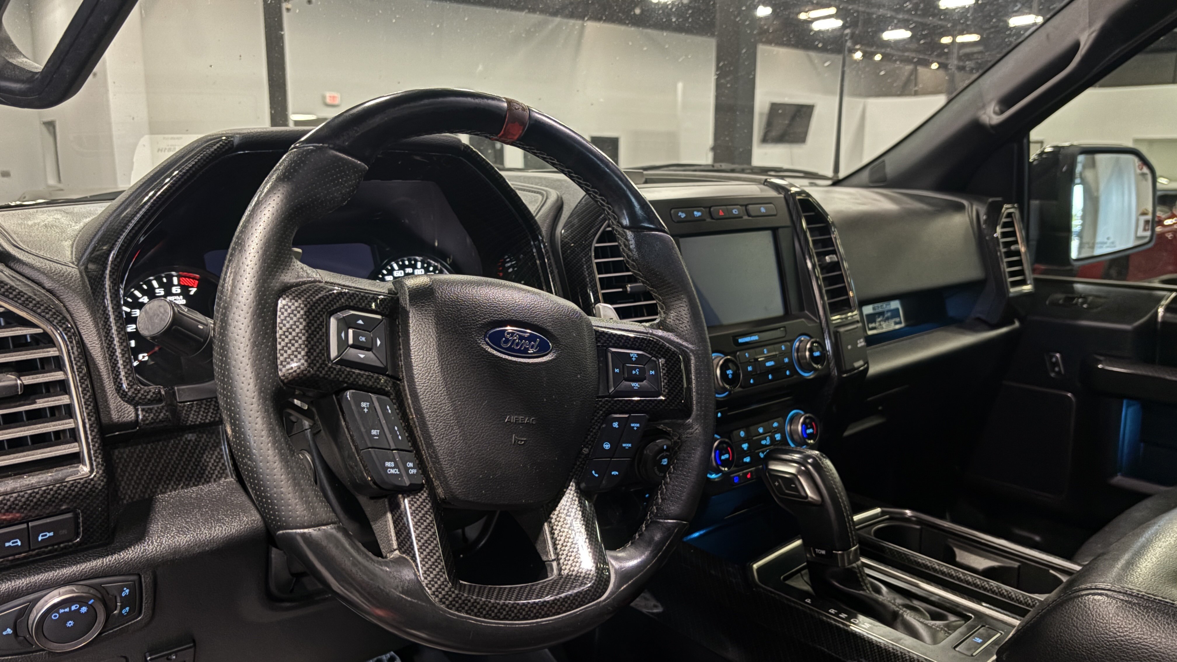 Used 2018 Ford F150 Raptor w/ Equipment Group 802A Luxury AWD/4WD image 8