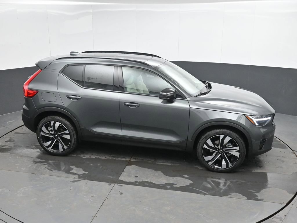New 2026 Volvo XC40 B5 Ultra w/ Climate Package image 33
