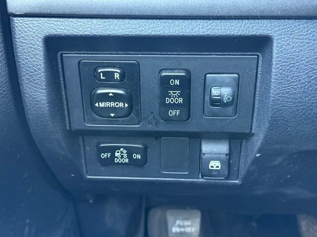 Used 2017 Toyota Tundra SR5 w/ TRD Off Road Package AWD/4WD image 22
