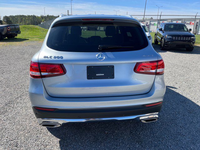 Used 2017 Mercedes-Benz GLC 300 4MATIC image 9