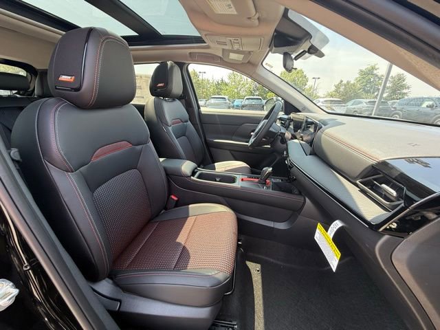 New 2025 Nissan Kicks SR w/ SR Premium Package image 16