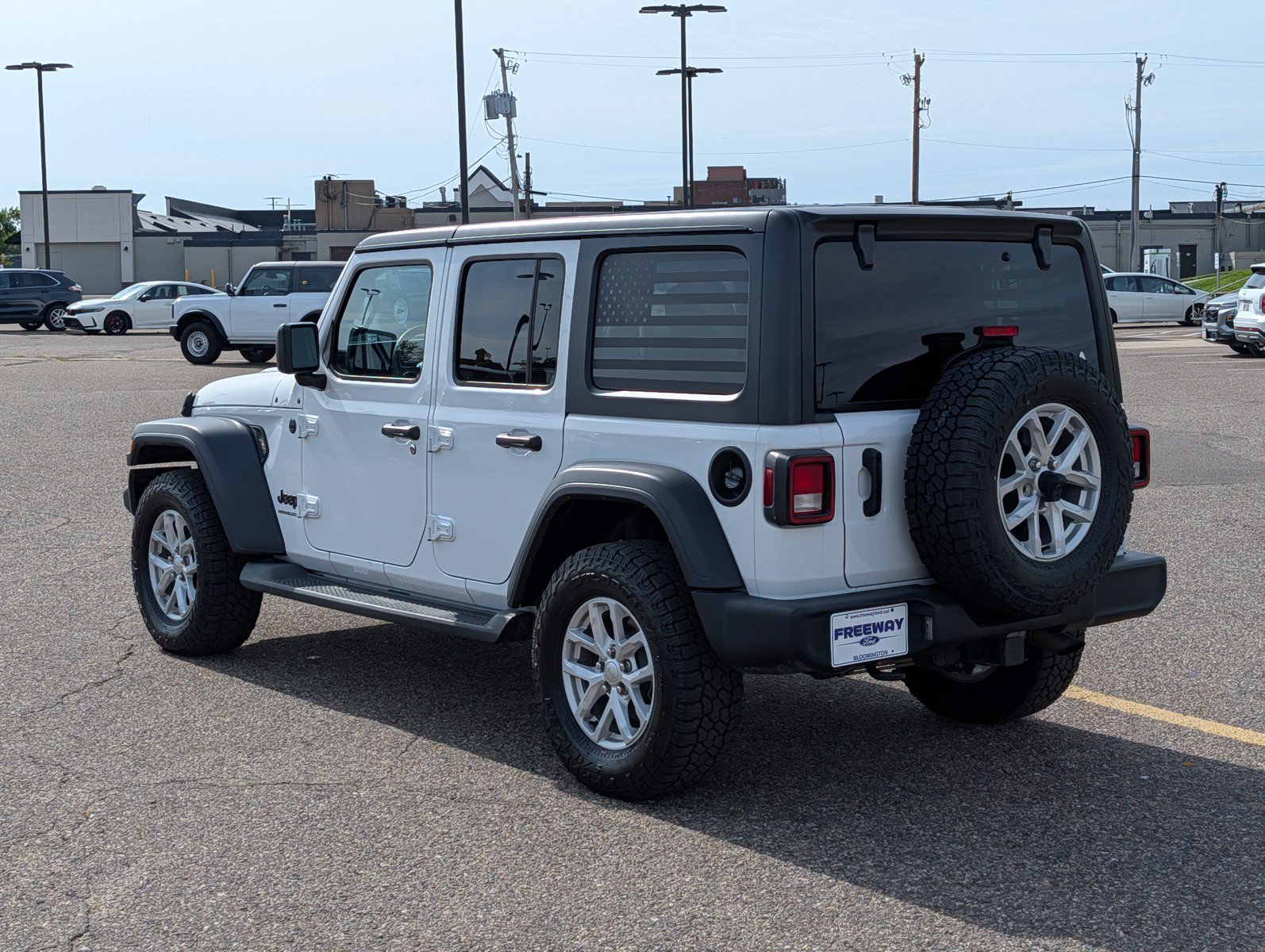 Used 2023 Jeep Wrangler Unlimited Sport AWD/4WD image 3
