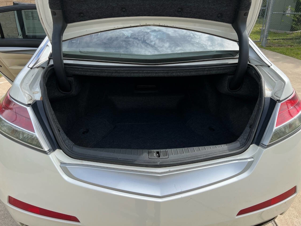 Used 2010 Acura TL w/ Technology Package FWD image 29