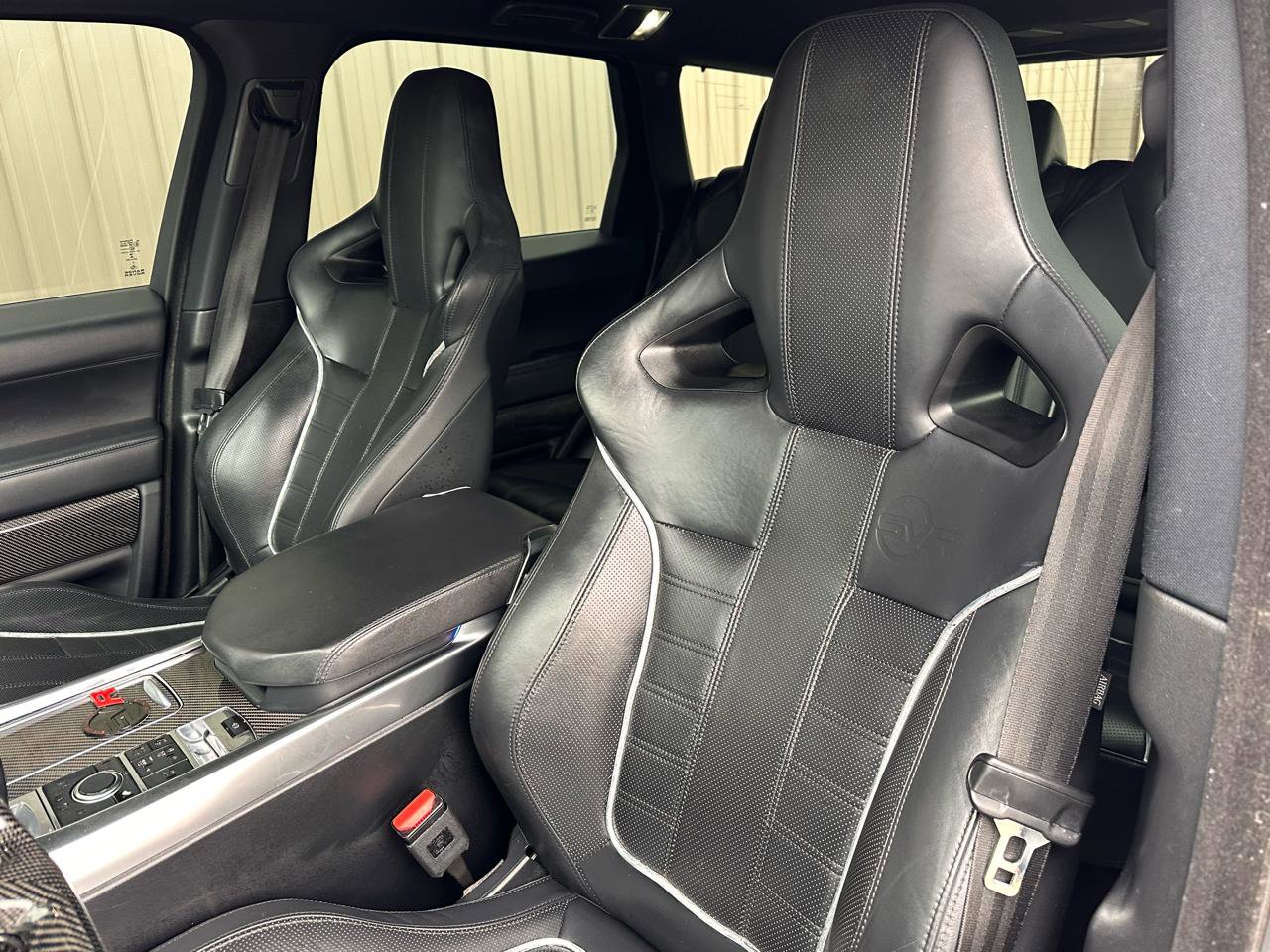 Used 2015 Land Rover Range Rover Sport SVR image 25