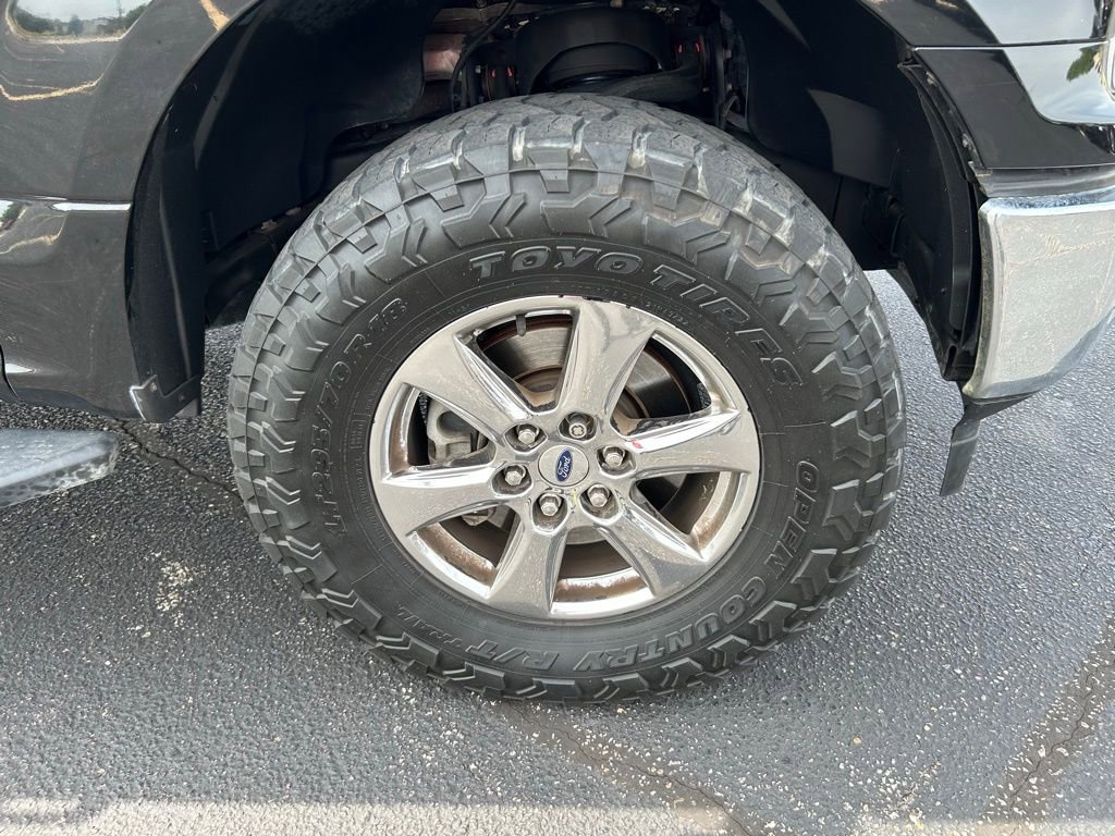 Used 2019 Ford F150 XLT w/ Equipment Group 302A Luxury AWD/4WD image 2