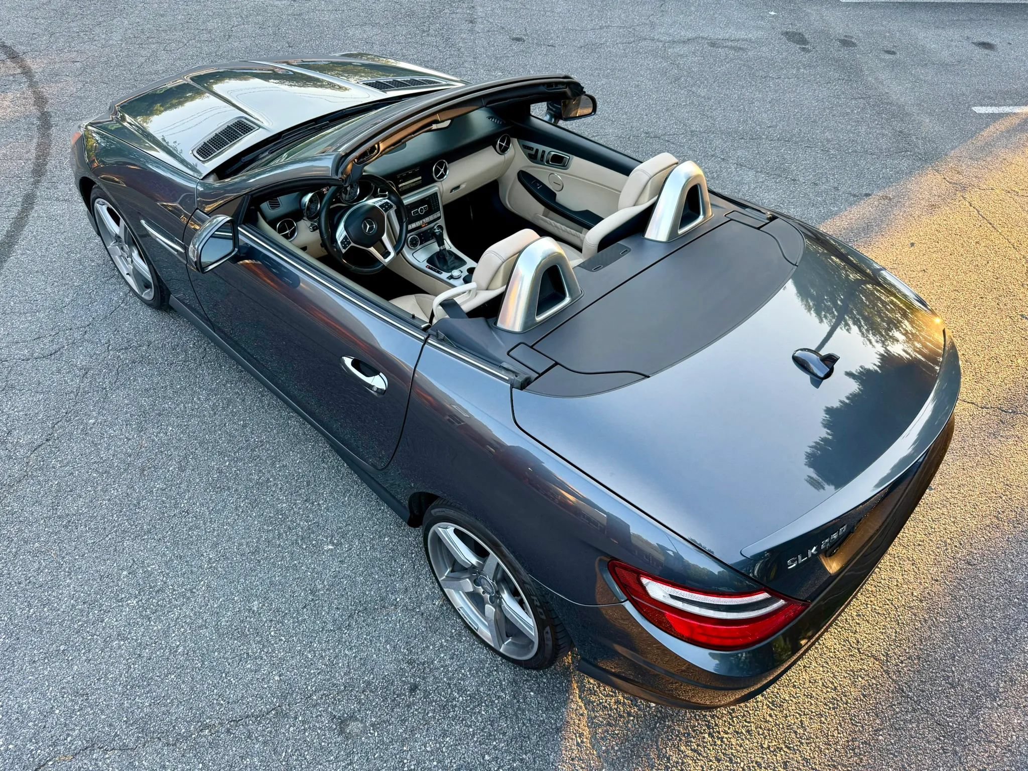 Used 2015 Mercedes-Benz SLK 250 image 30