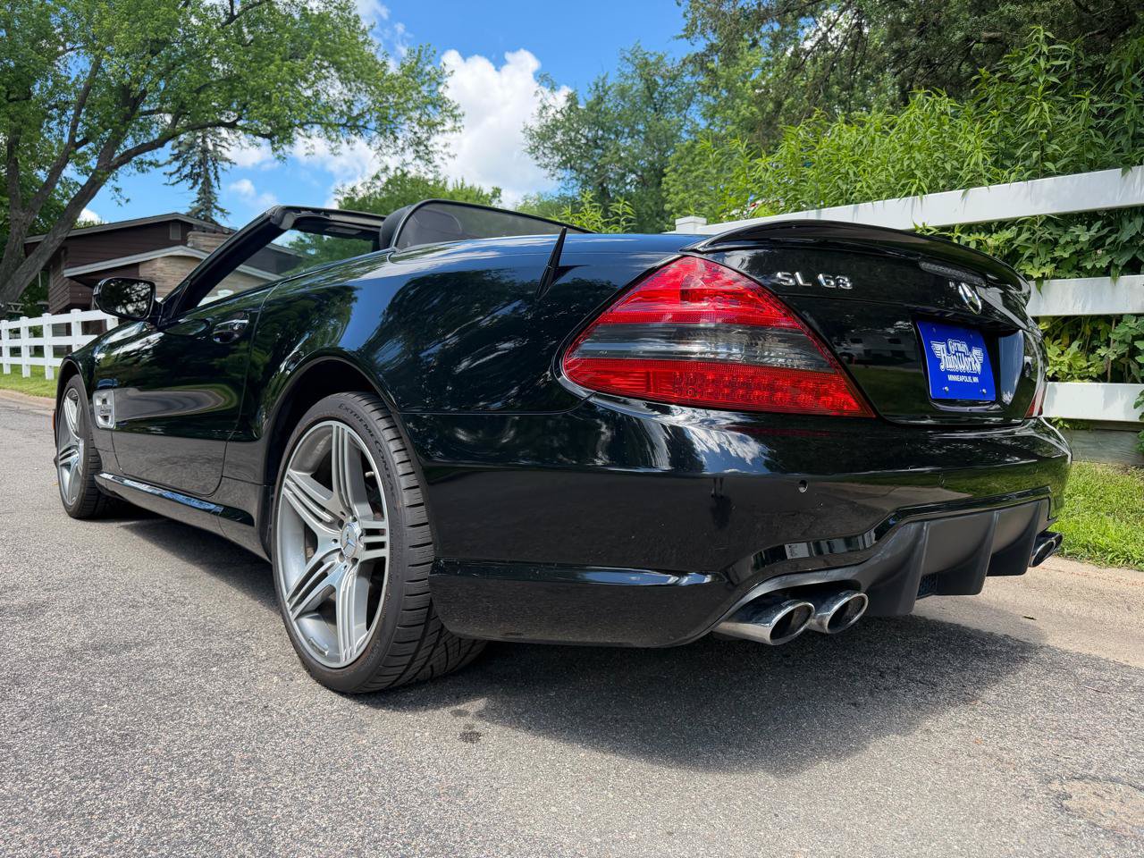 Used 2011 Mercedes-Benz SL 63 AMG image 24