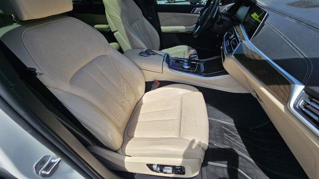 Used 2022 BMW X5 xDrive40i w/ Executive Package AWD/4WD image 37