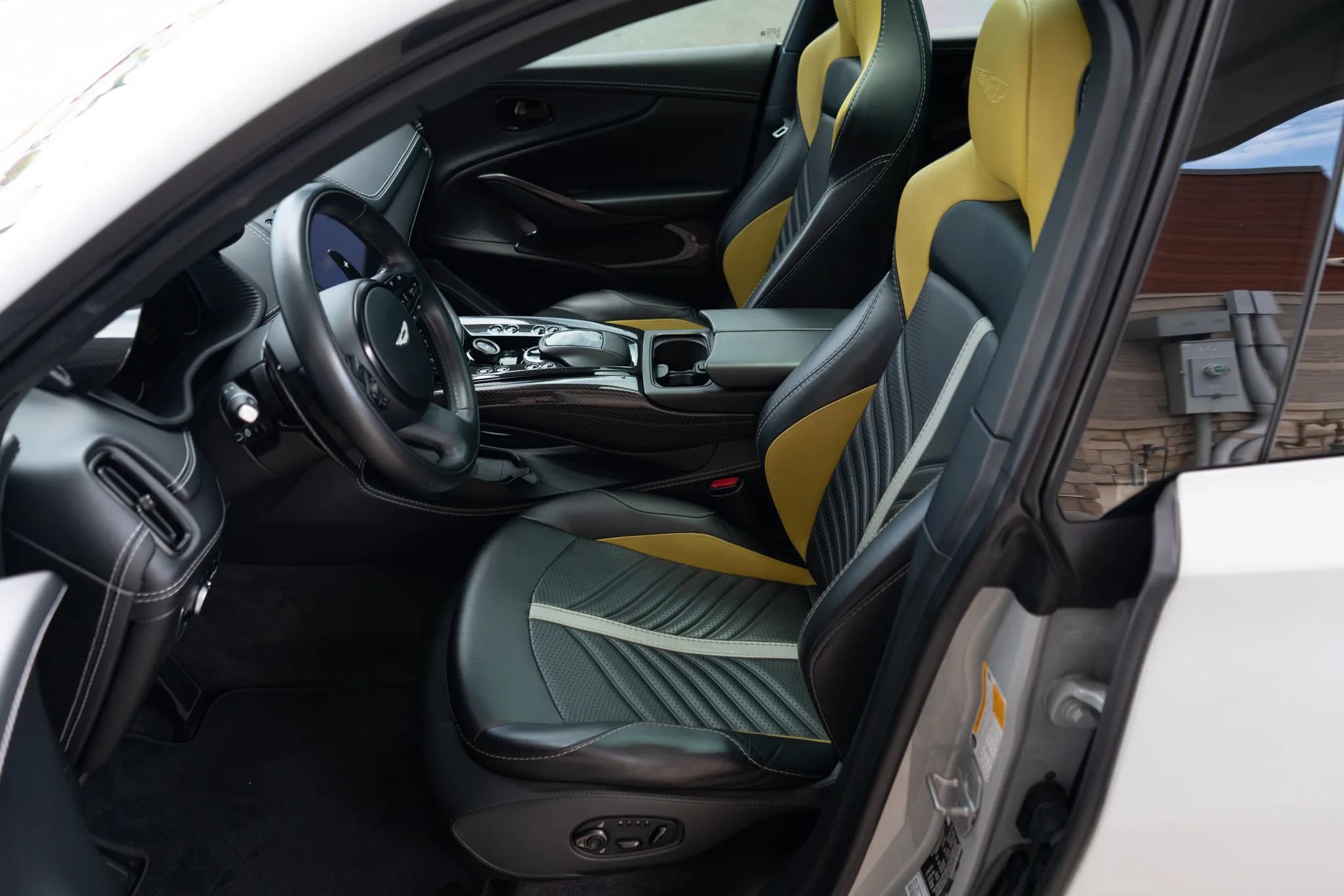 Used 2023 Aston Martin DBX 707 AWD/4WD image 15