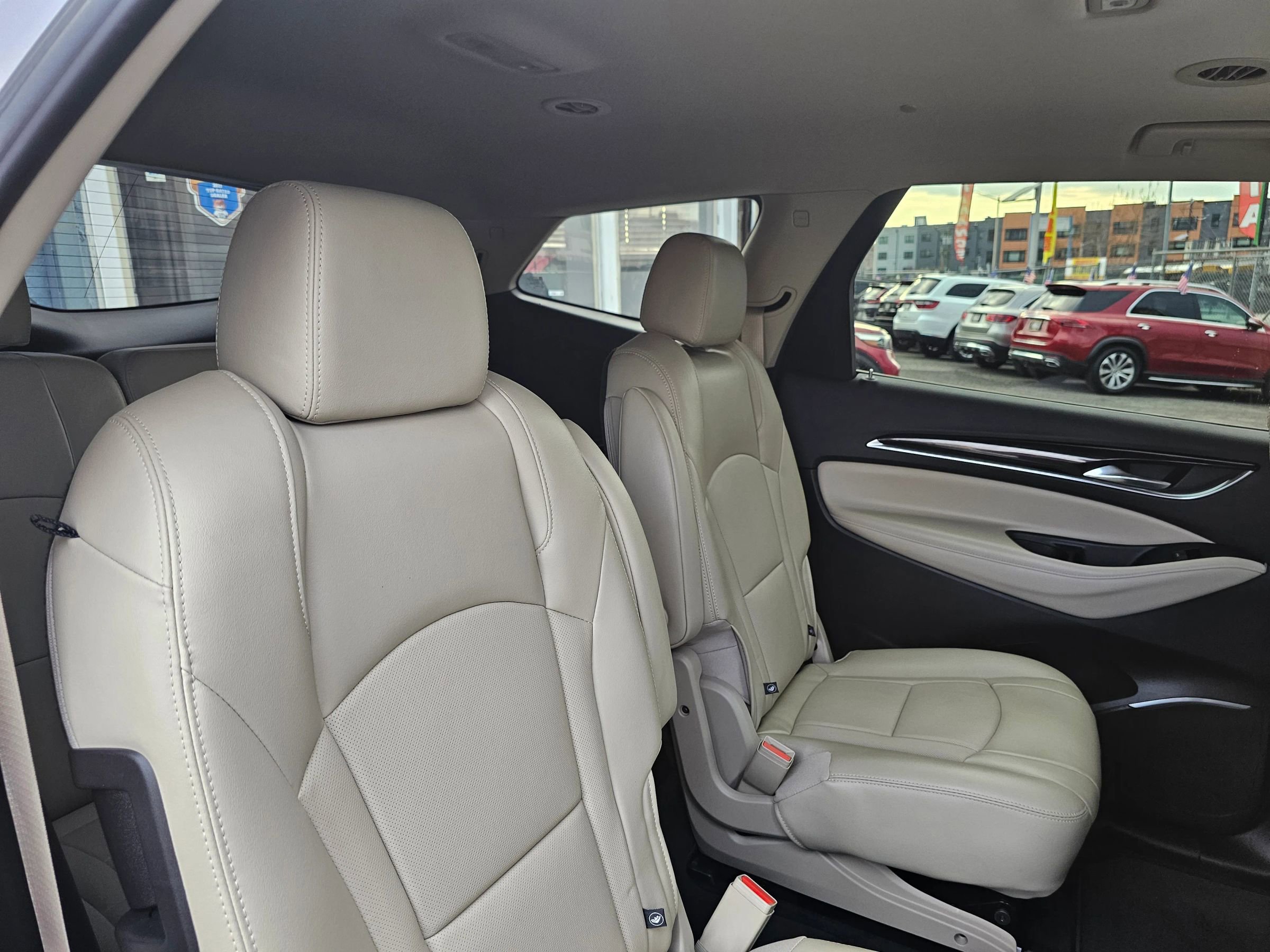 Used 2021 Buick Enclave Essence image 14