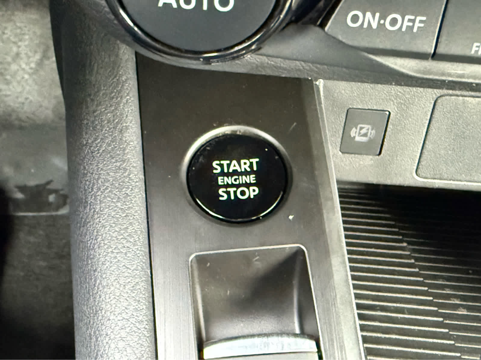 Used 2026 Nissan Kicks SV w/ Cold Weather Package image 27