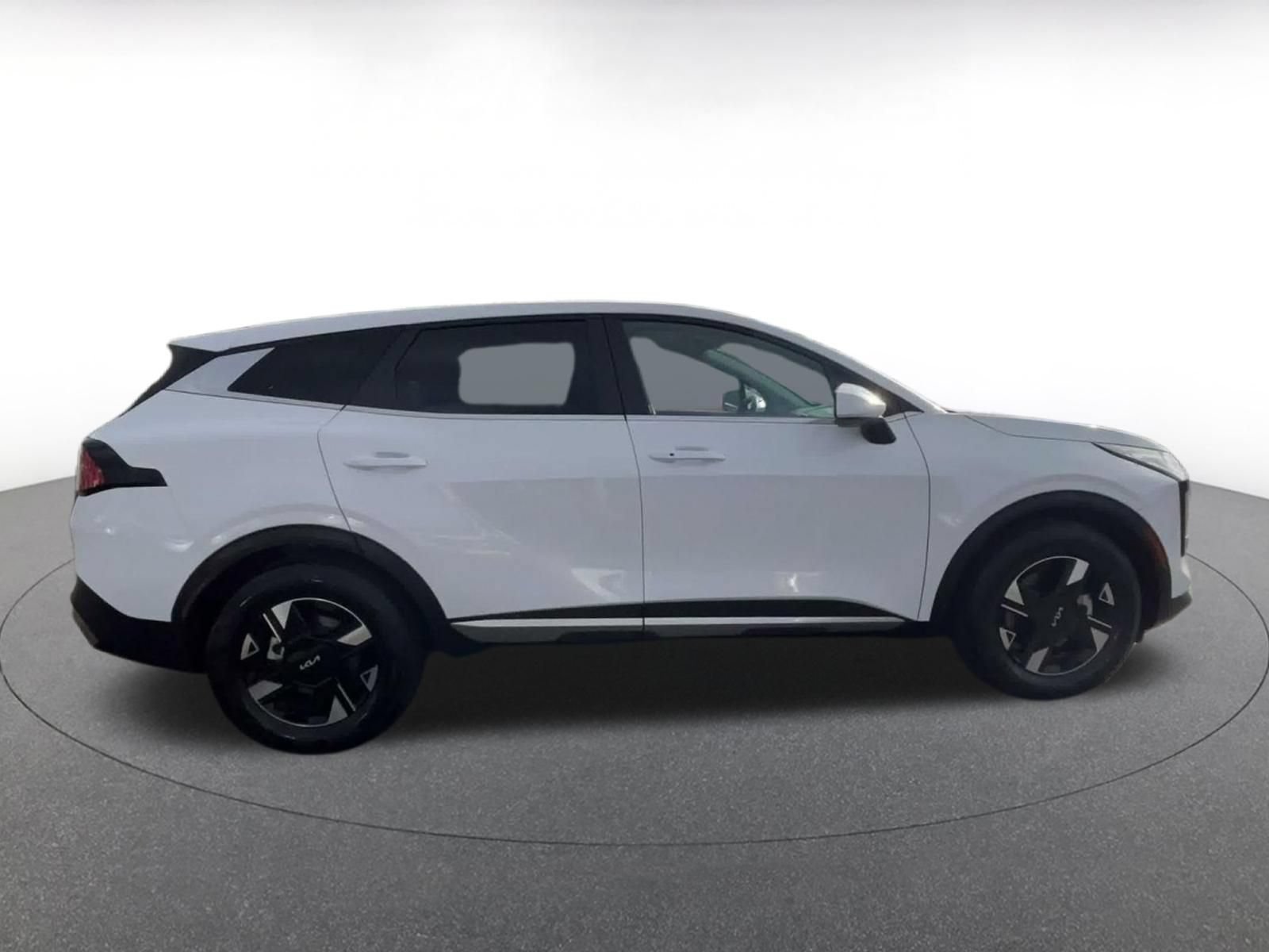 Used 2026 Kia Sportage LX FWD image 15