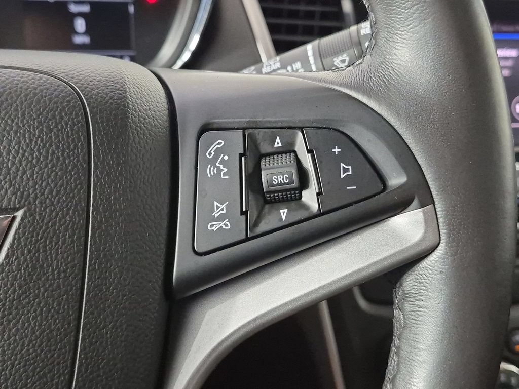 Certified 2022 Chevrolet Trax LT w/ Midnight Edition AWD/4WD image 19